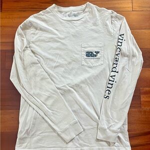 Vineyard Vines “Beer Goggles” Long Sleeve Tee White Blue Small Whale Logo